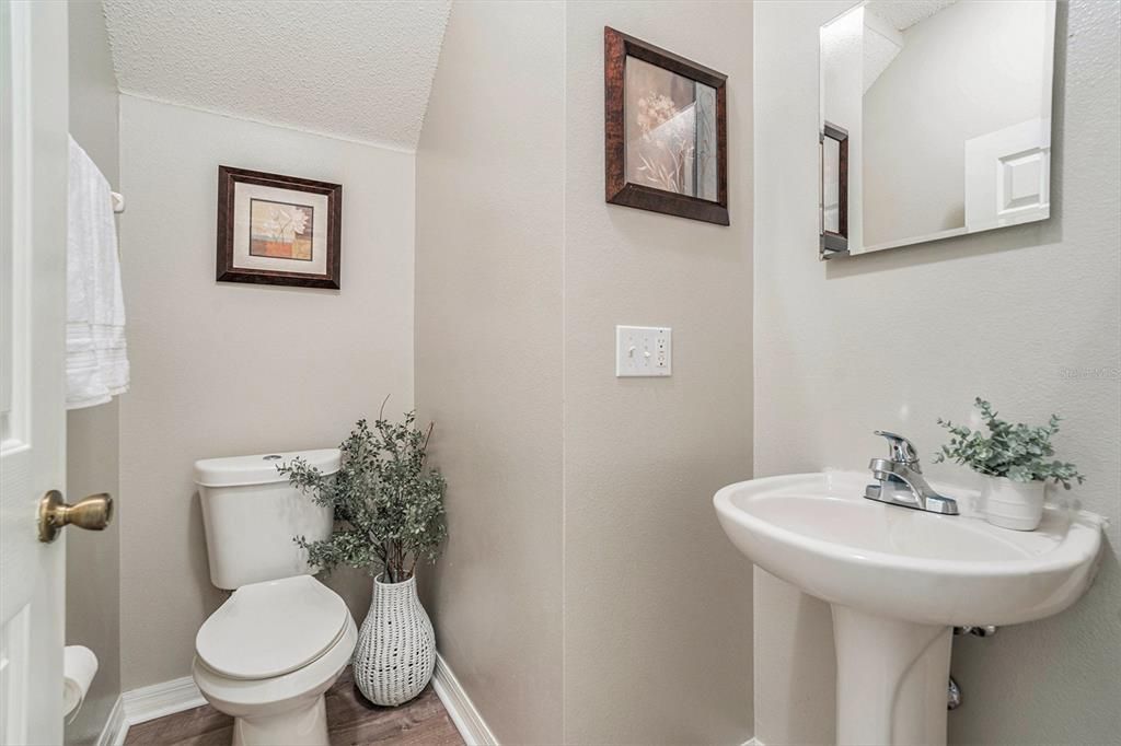 For Sale: $254,000 (2 beds, 2 baths, 1580 Square Feet)