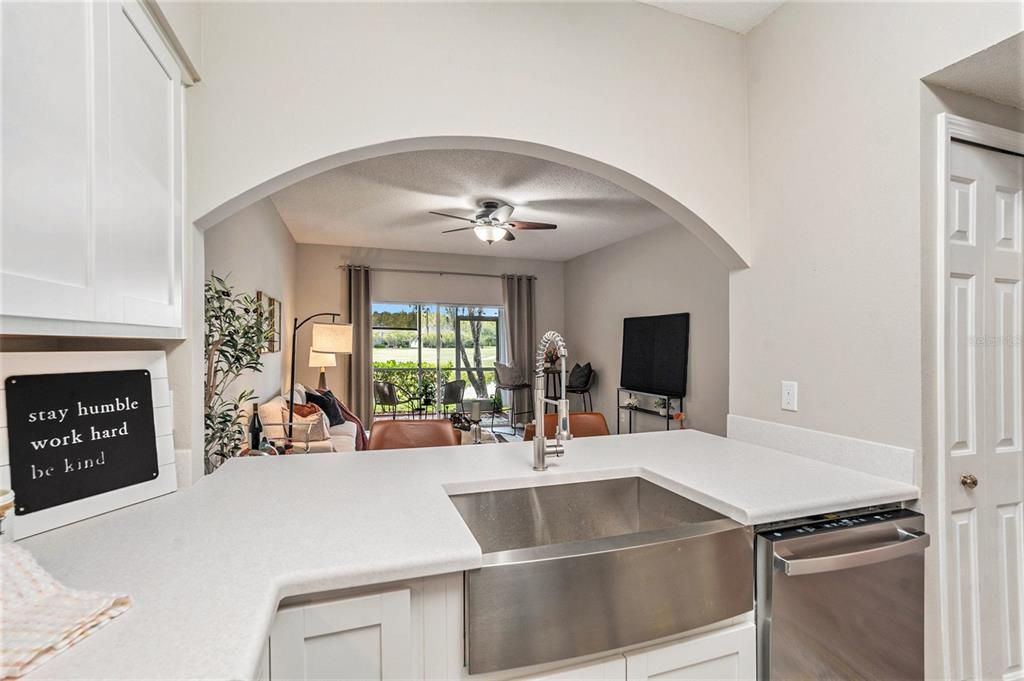 For Sale: $254,000 (2 beds, 2 baths, 1580 Square Feet)