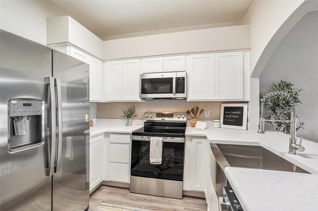 For Sale: $254,000 (2 beds, 2 baths, 1580 Square Feet)