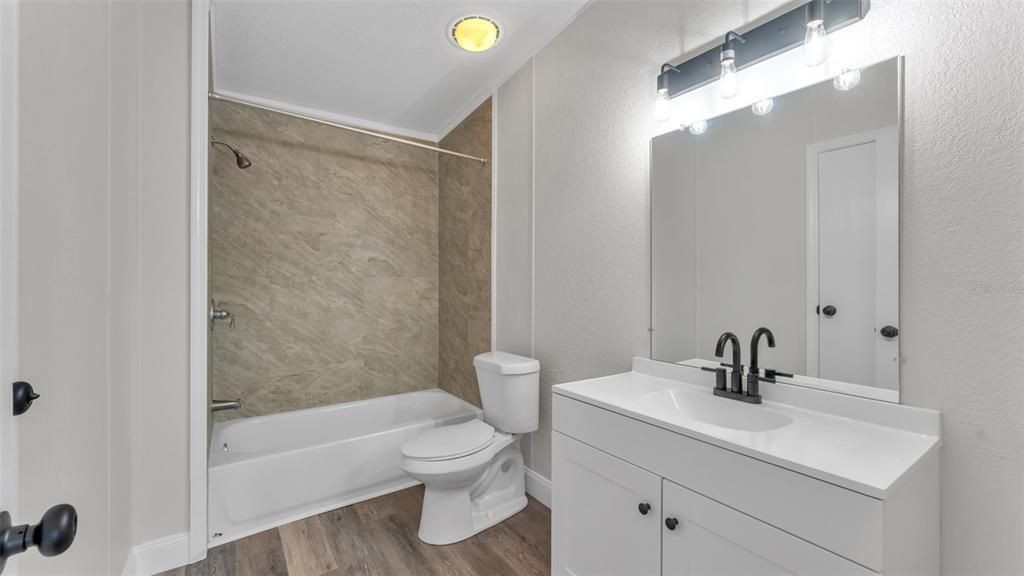 For Sale: $284,900 (4 beds, 2 baths, 2489 Square Feet)