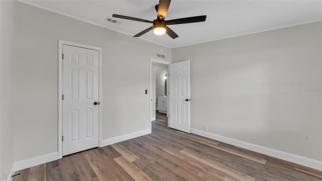 For Sale: $284,900 (4 beds, 2 baths, 2489 Square Feet)