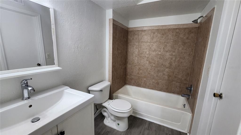 В аренду: $1,500 (2 спален, 2 ванн, 1054 Квадратных фут)