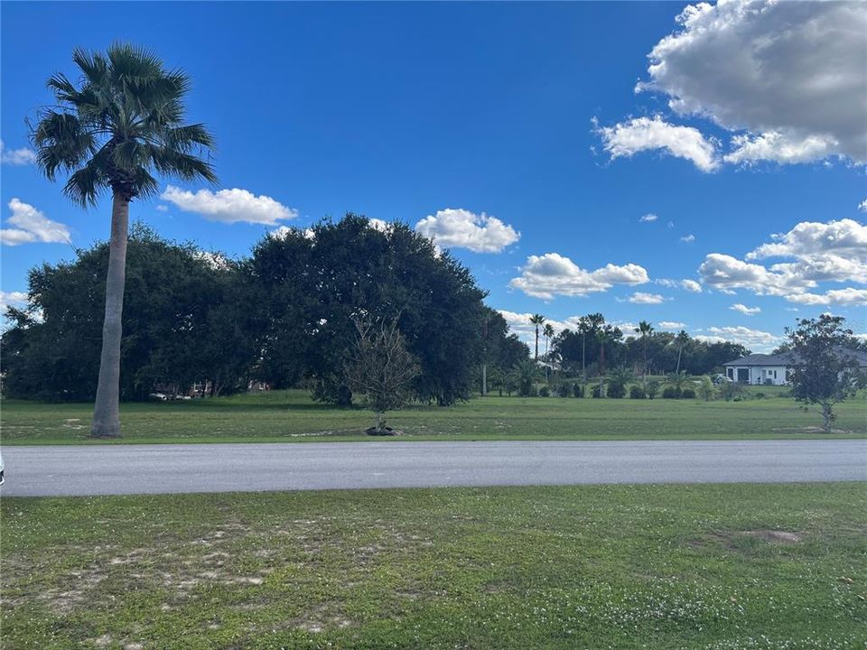 En Venta: $165,000 (0.73 acres)