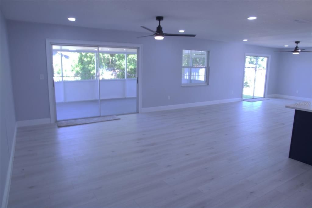 For Sale: $285,761 (3 beds, 2 baths, 1523 Square Feet)