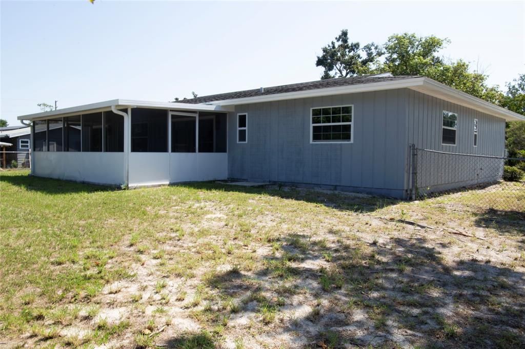 For Sale: $285,761 (3 beds, 2 baths, 1523 Square Feet)