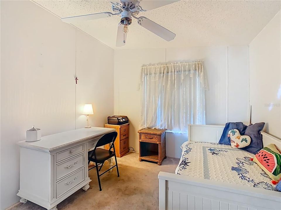 合同活跃: $209,900 (3 贝兹, 2 浴室, 1691 平方英尺)