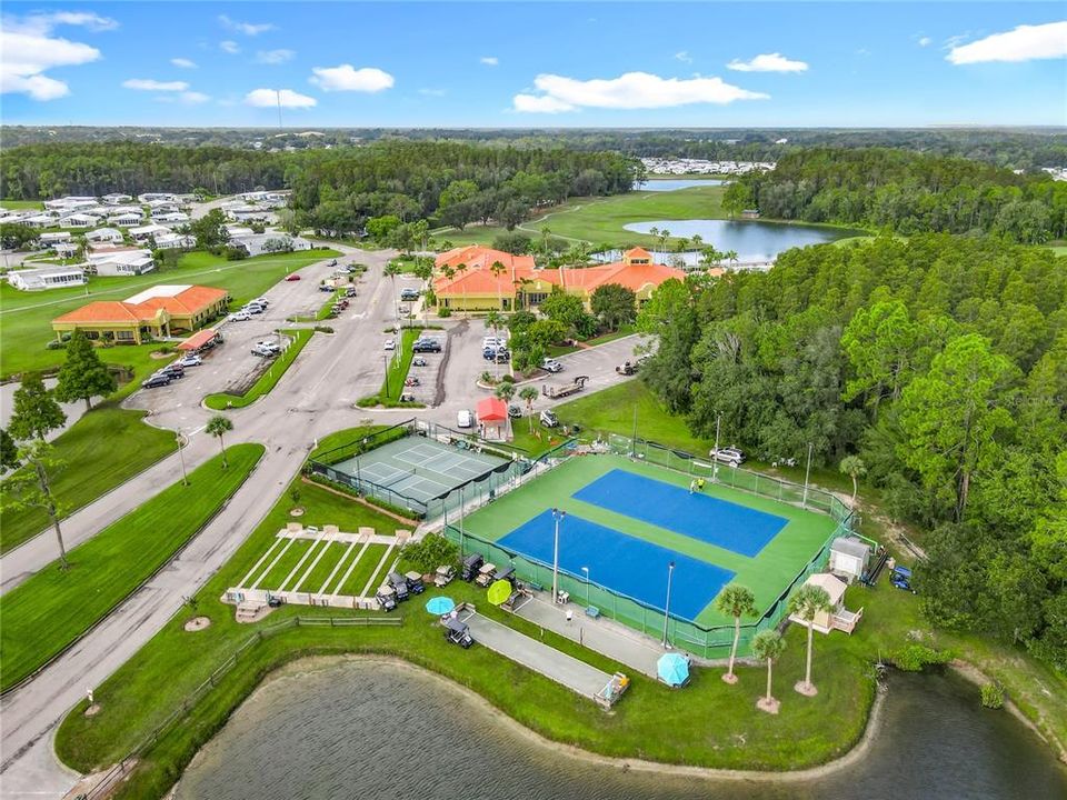 合同活跃: $209,900 (3 贝兹, 2 浴室, 1691 平方英尺)