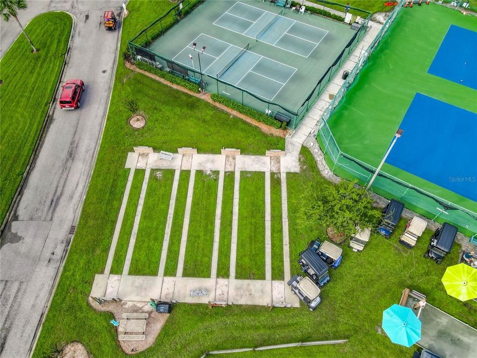 合同活跃: $209,900 (3 贝兹, 2 浴室, 1691 平方英尺)