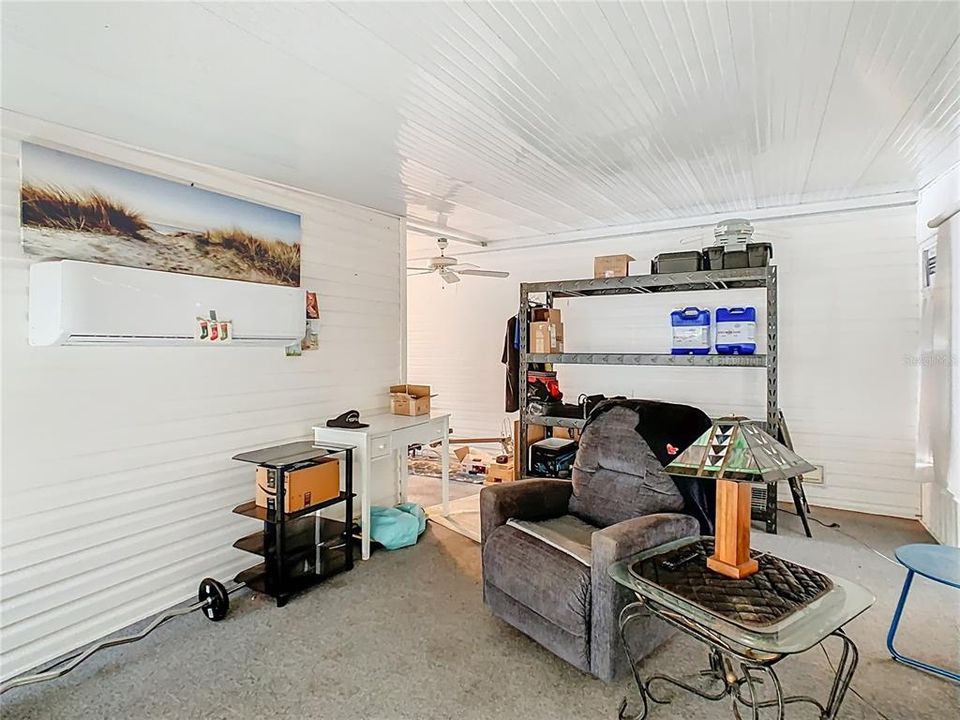 合同活跃: $209,900 (3 贝兹, 2 浴室, 1691 平方英尺)