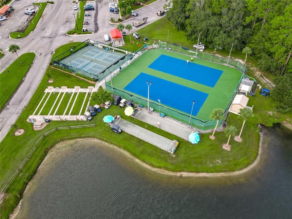 合同活跃: $209,900 (3 贝兹, 2 浴室, 1691 平方英尺)