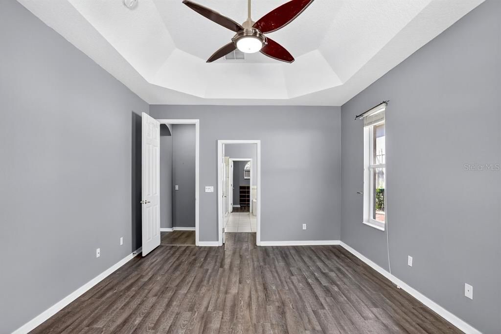 合同活跃: $730,000 (5 贝兹, 3 浴室, 2898 平方英尺)