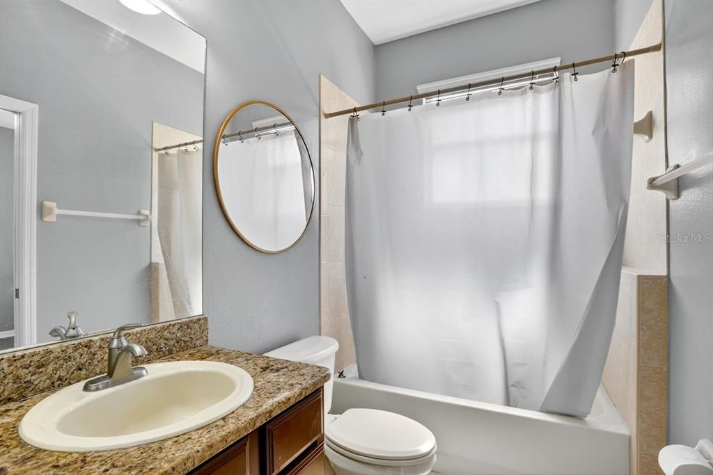 合同活跃: $730,000 (5 贝兹, 3 浴室, 2898 平方英尺)