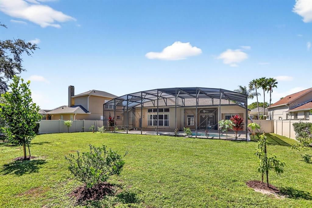 合同活跃: $730,000 (5 贝兹, 3 浴室, 2898 平方英尺)