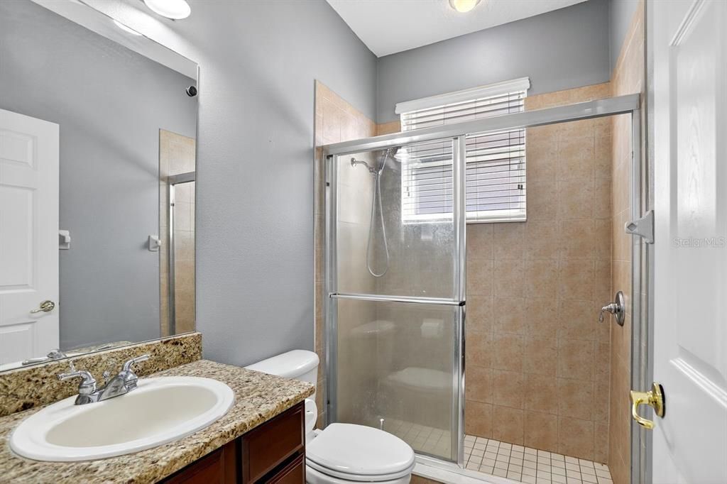 合同活跃: $730,000 (5 贝兹, 3 浴室, 2898 平方英尺)