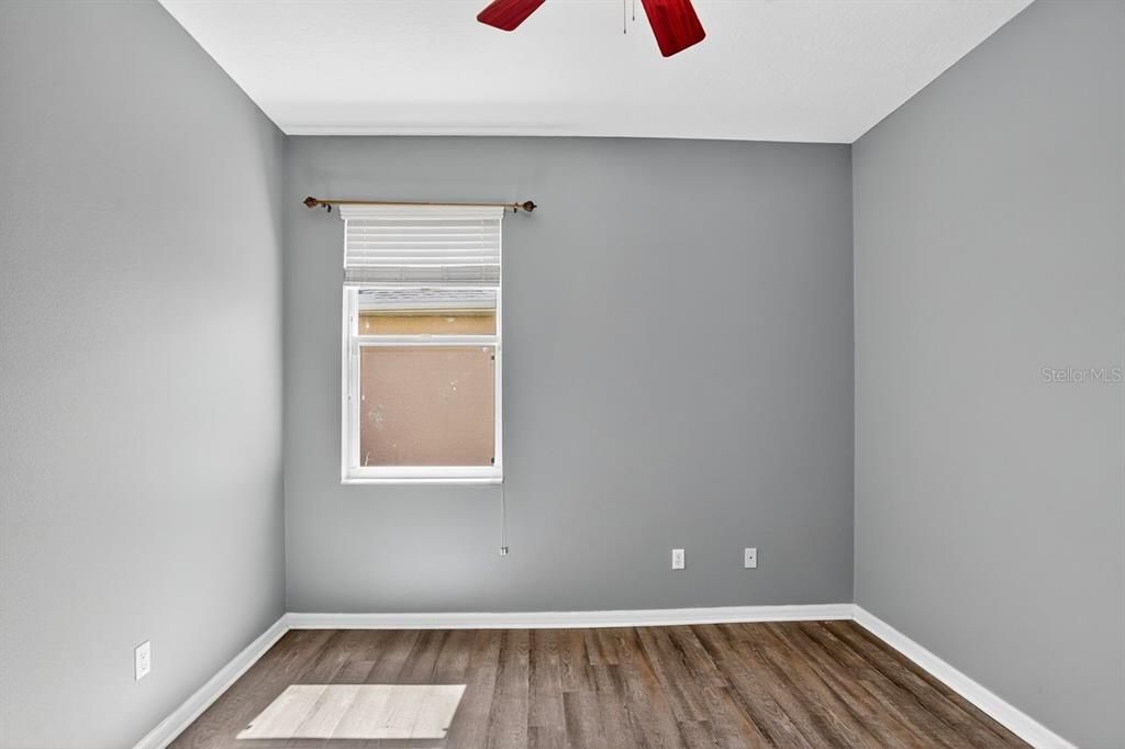 合同活跃: $730,000 (5 贝兹, 3 浴室, 2898 平方英尺)