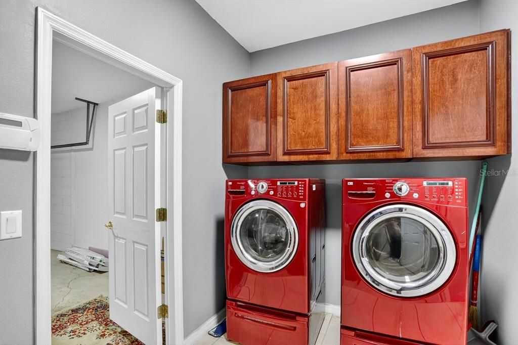 合同活跃: $730,000 (5 贝兹, 3 浴室, 2898 平方英尺)