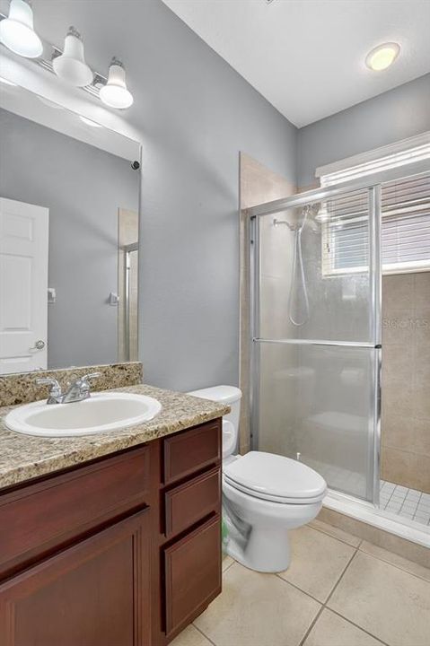 合同活跃: $730,000 (5 贝兹, 3 浴室, 2898 平方英尺)