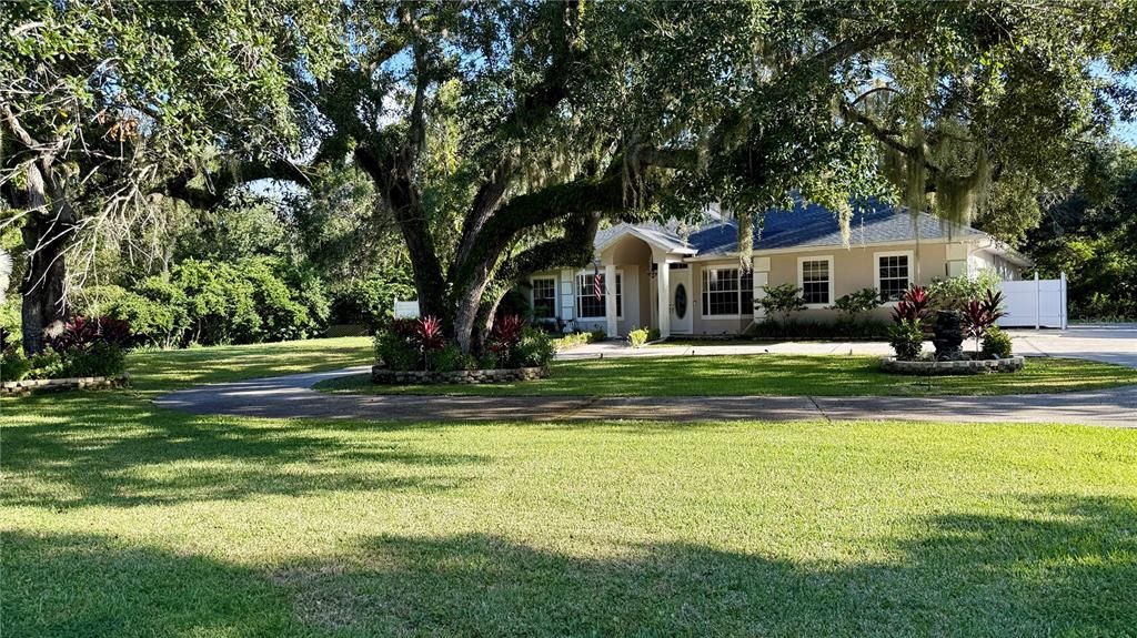 En Venta: $585,000 (4 camas, 3 baños, 3578 Pies cuadrados)