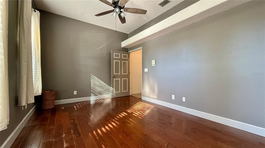 En Venta: $585,000 (4 camas, 3 baños, 3578 Pies cuadrados)