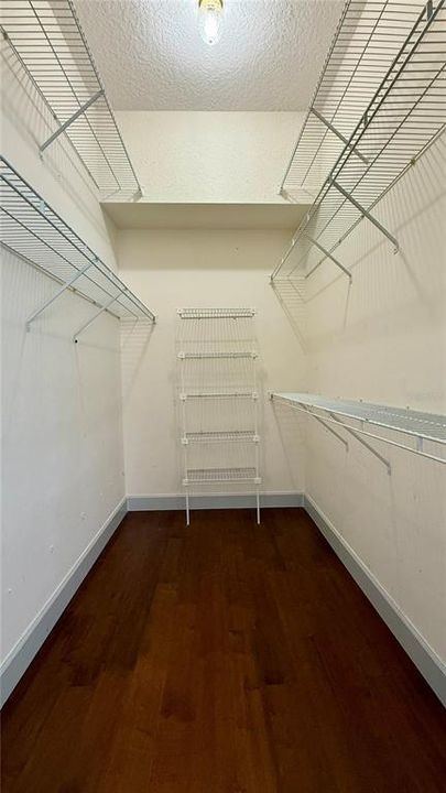 En Venta: $585,000 (4 camas, 3 baños, 3578 Pies cuadrados)