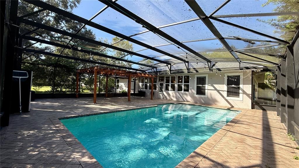 En Venta: $585,000 (4 camas, 3 baños, 3578 Pies cuadrados)