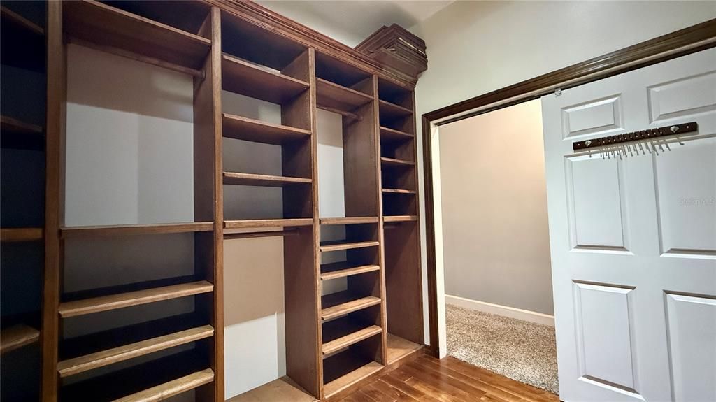 En Venta: $585,000 (4 camas, 3 baños, 3578 Pies cuadrados)