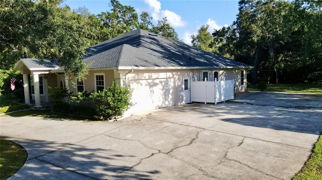 En Venta: $585,000 (4 camas, 3 baños, 3578 Pies cuadrados)