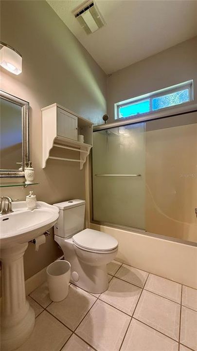 En Venta: $585,000 (4 camas, 3 baños, 3578 Pies cuadrados)