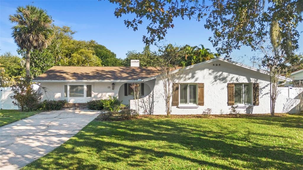 En Venta: $679,000 (4 camas, 3 baños, 1995 Pies cuadrados)