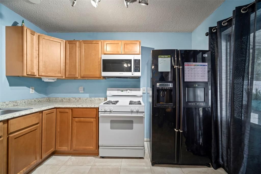 Active With Contract: $325,000 (4 beds, 2 baths, 1438 Square Feet)