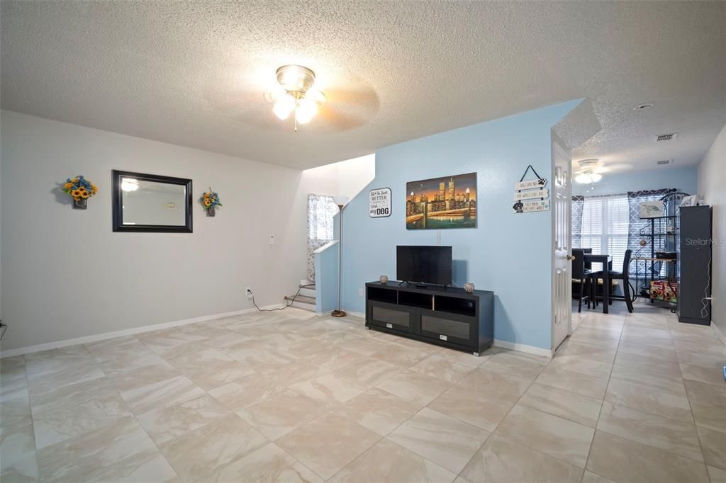 Active With Contract: $325,000 (4 beds, 2 baths, 1438 Square Feet)