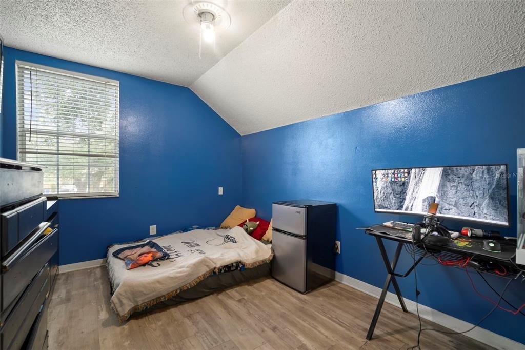 Active With Contract: $325,000 (4 beds, 2 baths, 1438 Square Feet)