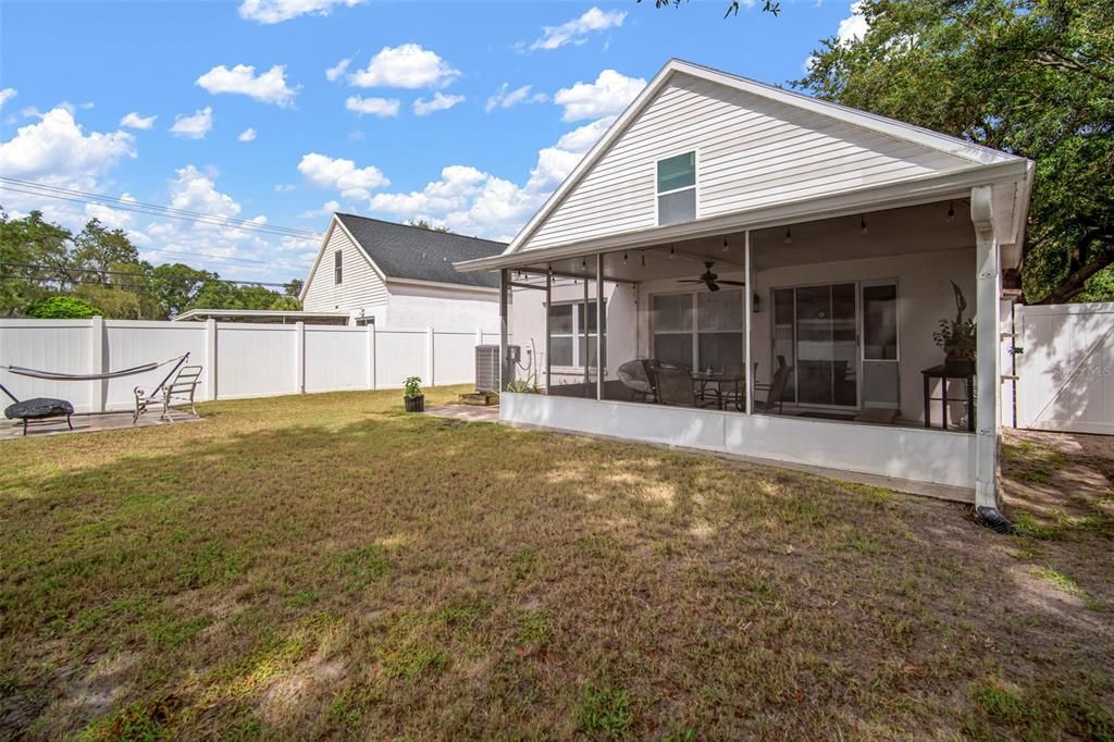 Active With Contract: $325,000 (4 beds, 2 baths, 1438 Square Feet)