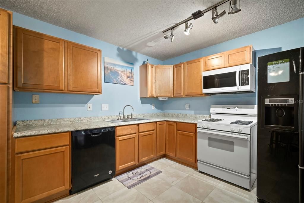 Active With Contract: $325,000 (4 beds, 2 baths, 1438 Square Feet)