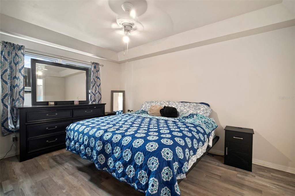 Active With Contract: $325,000 (4 beds, 2 baths, 1438 Square Feet)