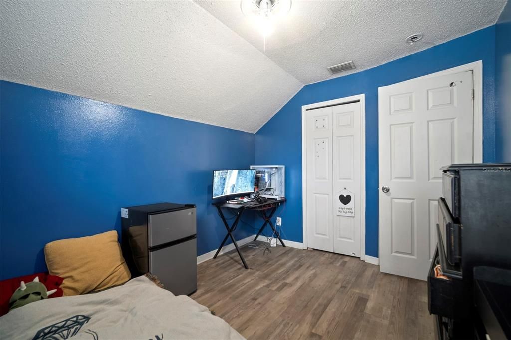 Active With Contract: $325,000 (4 beds, 2 baths, 1438 Square Feet)