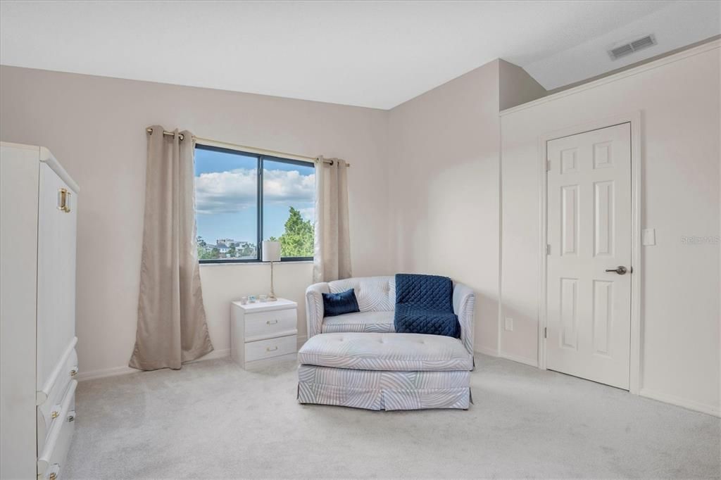 For Sale: $475,000 (2 beds, 2 baths, 1686 Square Feet)