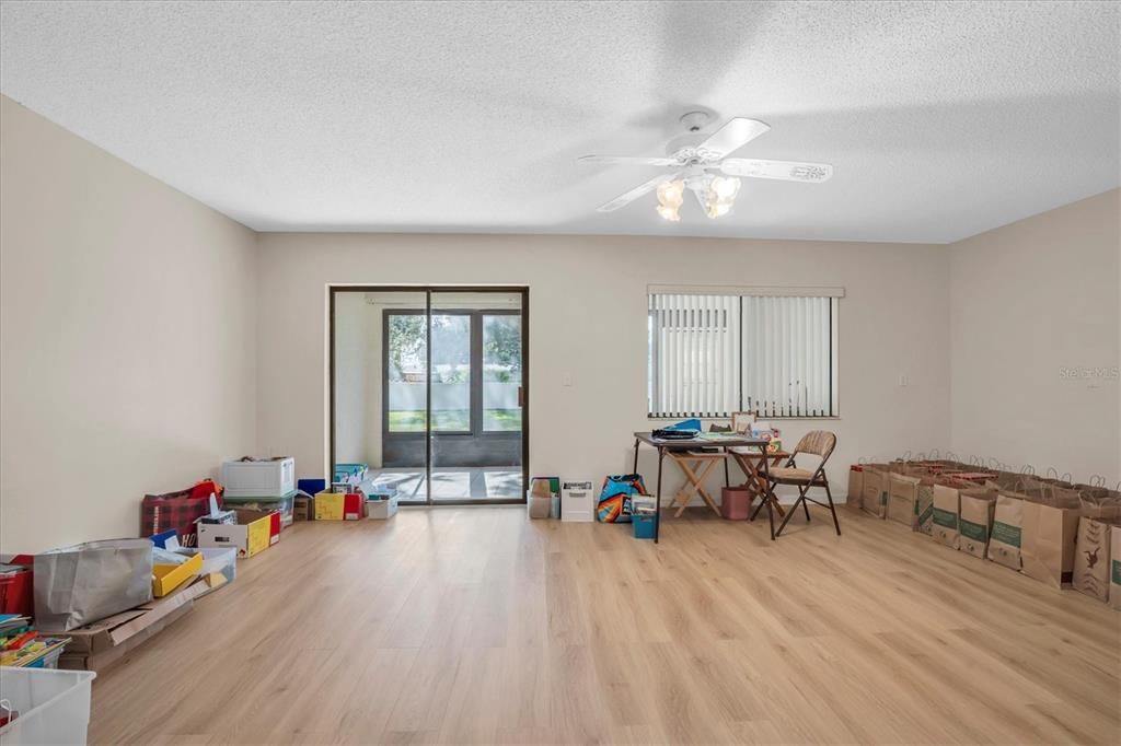 For Sale: $475,000 (2 beds, 2 baths, 1686 Square Feet)