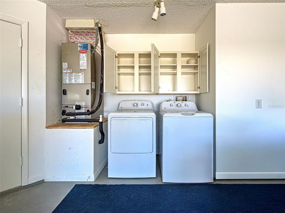 For Sale: $285,000 (2 beds, 2 baths, 1432 Square Feet)