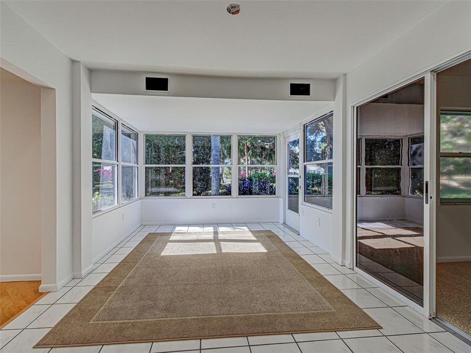 For Sale: $285,000 (2 beds, 2 baths, 1432 Square Feet)