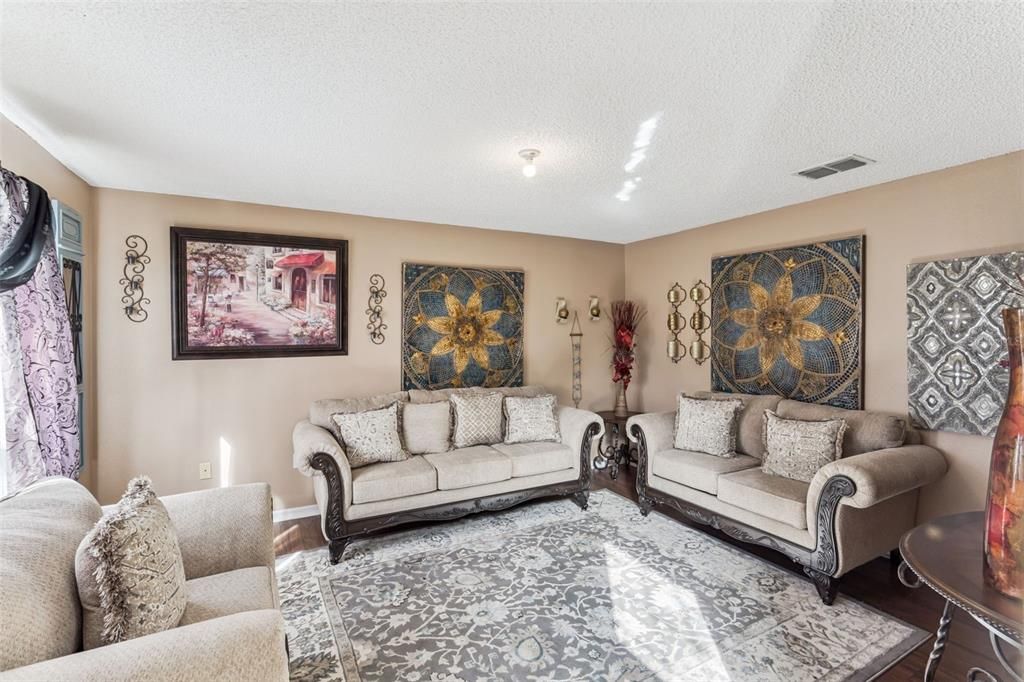 For Sale: $389,000 (5 beds, 2 baths, 3072 Square Feet)