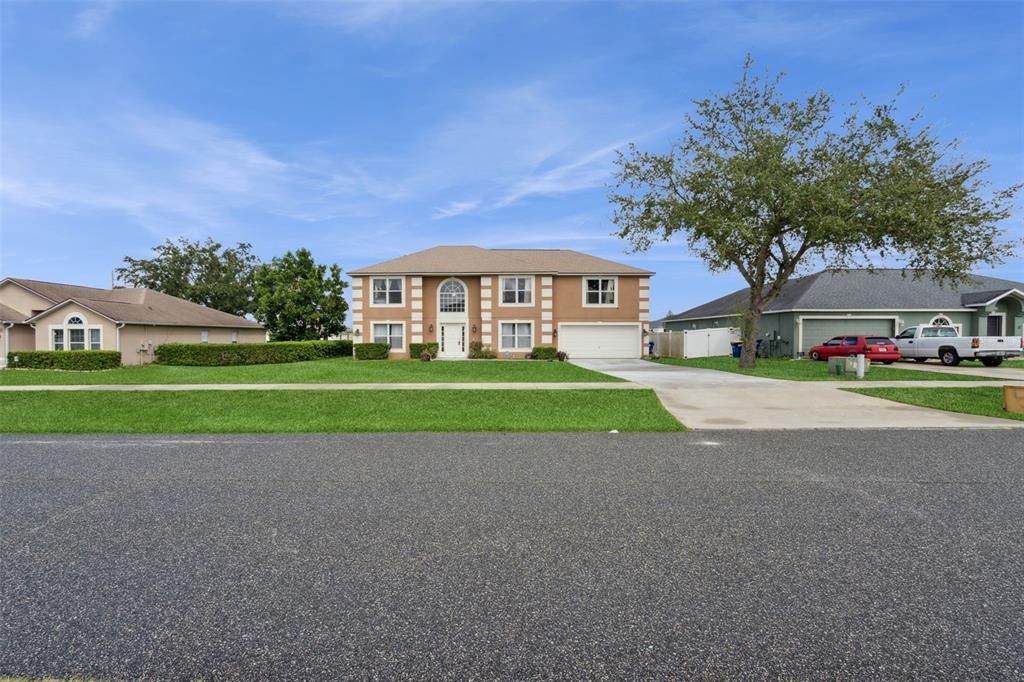 For Sale: $389,000 (5 beds, 2 baths, 3072 Square Feet)