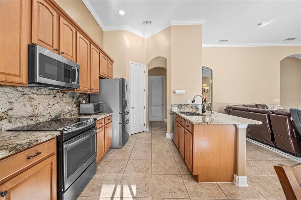 Active With Contract: $724,900 (4 beds, 3 baths, 2994 Square Feet)