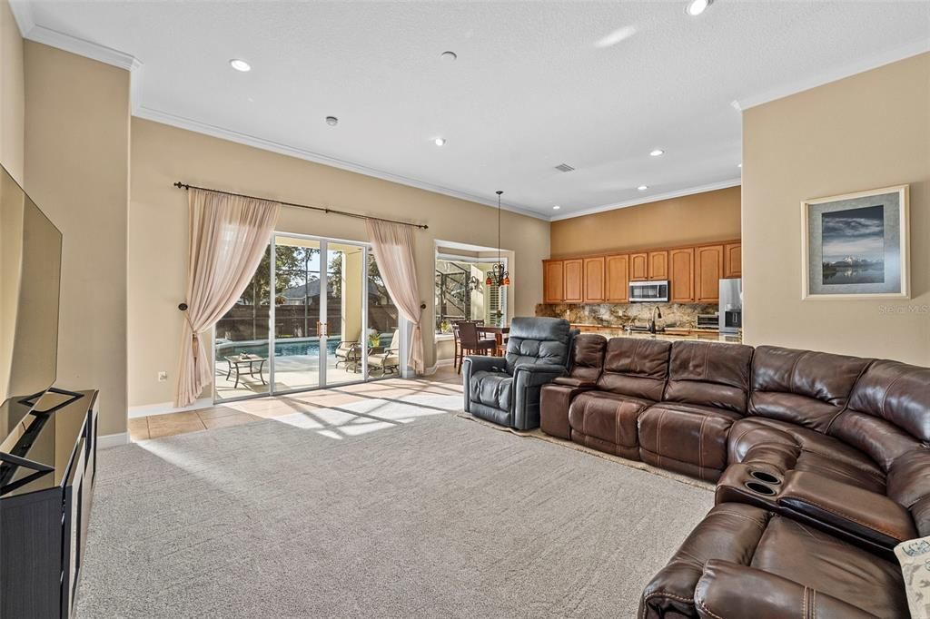 Active With Contract: $724,900 (4 beds, 3 baths, 2994 Square Feet)