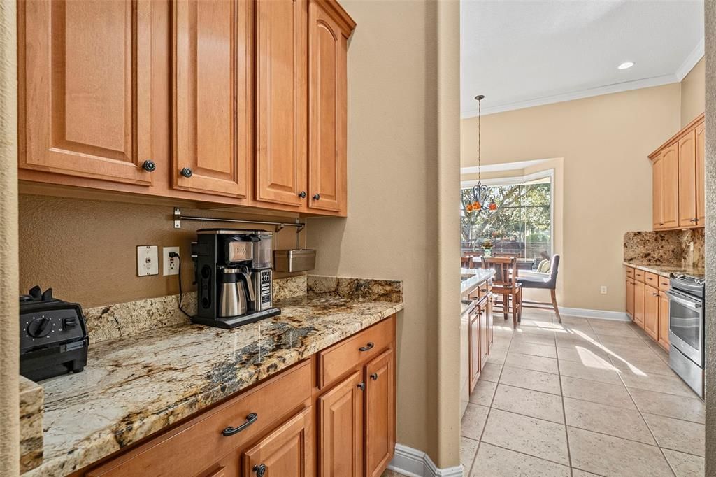 Active With Contract: $724,900 (4 beds, 3 baths, 2994 Square Feet)