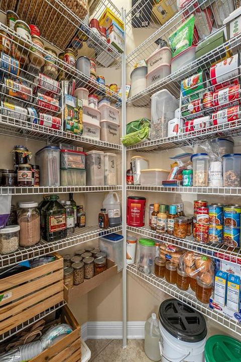 Active With Contract: $724,900 (4 beds, 3 baths, 2994 Square Feet)