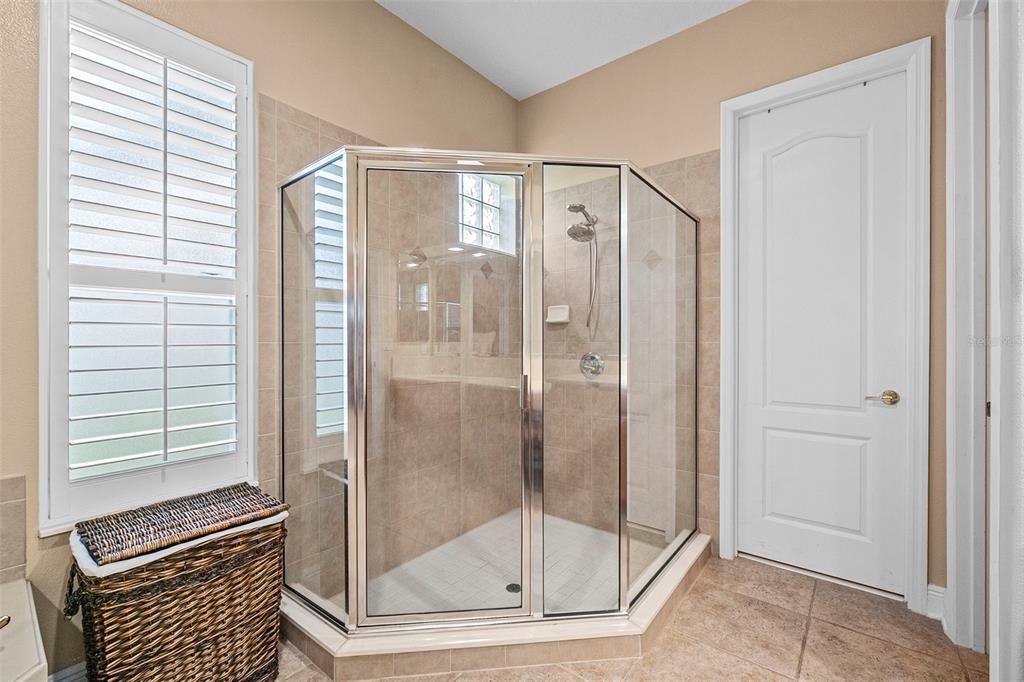 Active With Contract: $724,900 (4 beds, 3 baths, 2994 Square Feet)