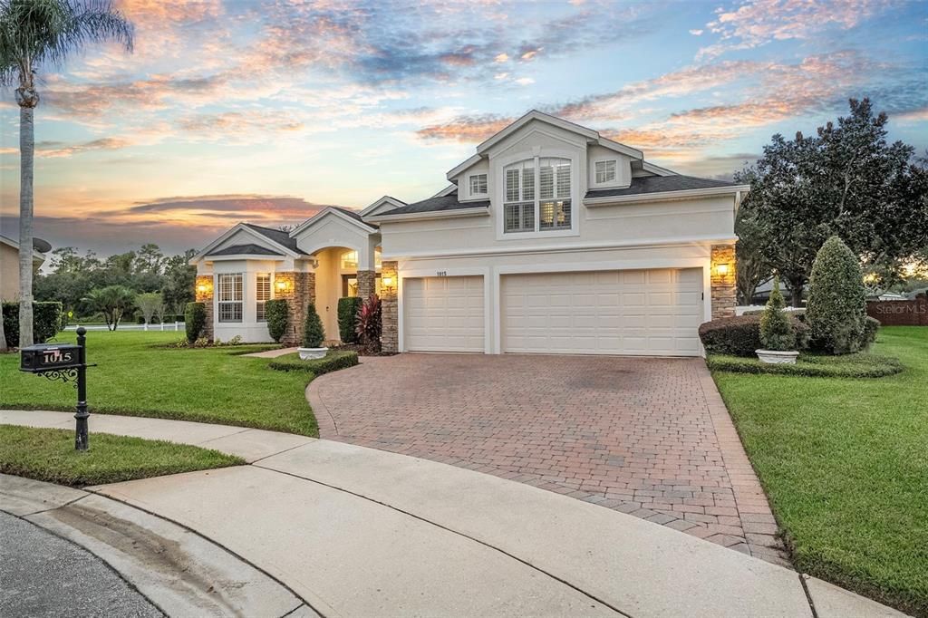 Active With Contract: $724,900 (4 beds, 3 baths, 2994 Square Feet)