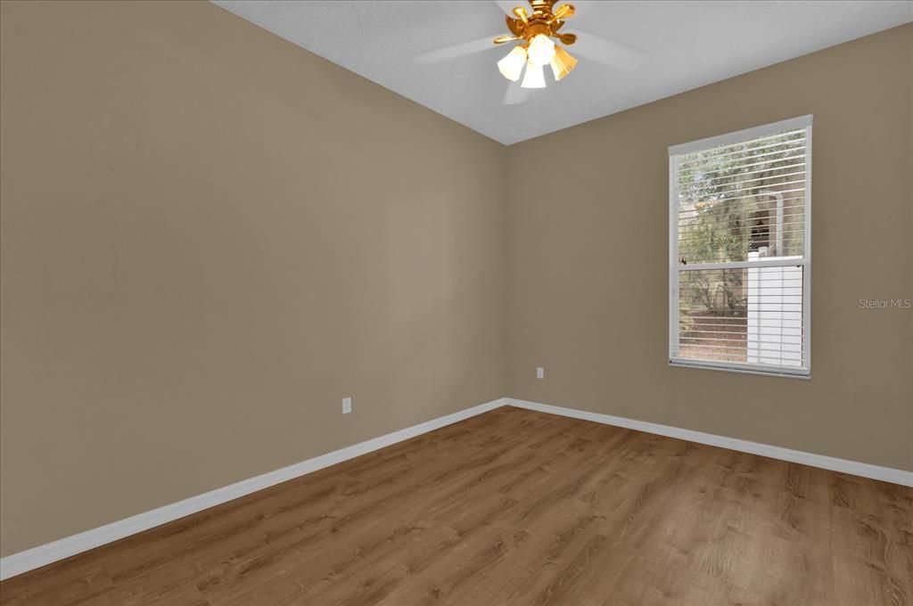 Active With Contract: $340,000 (3 beds, 2 baths, 1555 Square Feet)