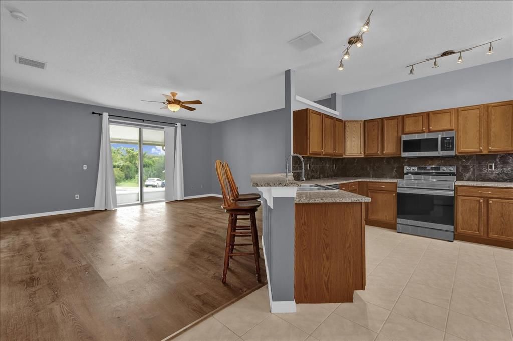 Active With Contract: $340,000 (3 beds, 2 baths, 1555 Square Feet)